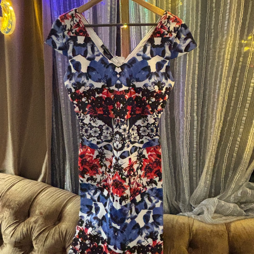 Floral V-Neck Cap Sleeve Dress